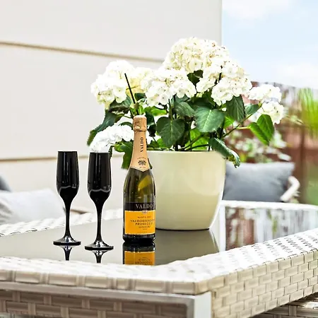 Lit Living - Luxus Loft - Box Spring - Air Con - Bbq - Panorama דירה *